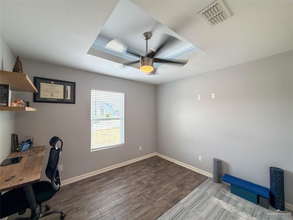 Photo 5 of 813 Lark Street