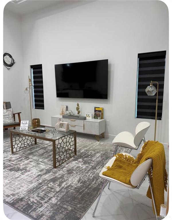 Photo 4 of 1909 Silverton Circle