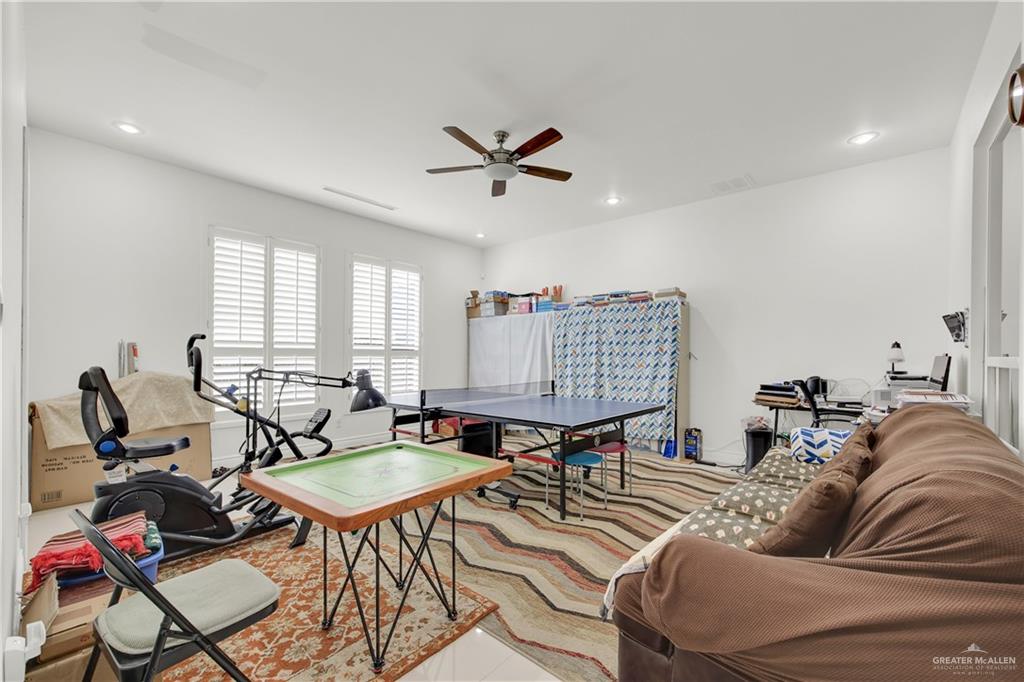 Photo 8 of 2408 Holland Avenue