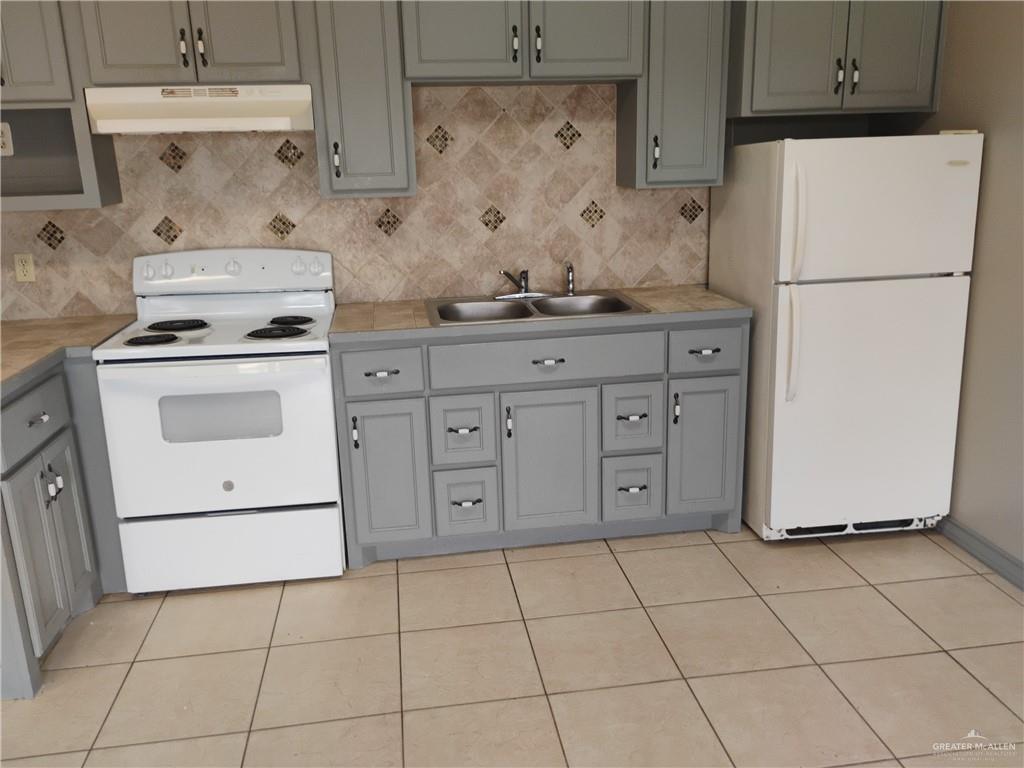 Photo 11 of 2701 El Barquito Drive
