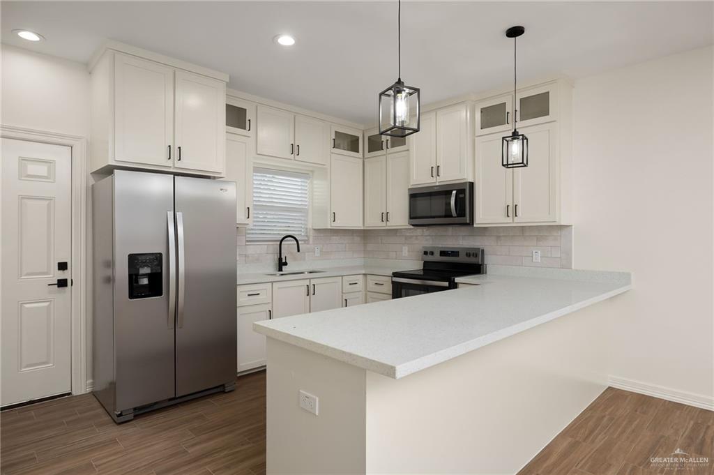 Photo 4 of 1413 Vine Avenue