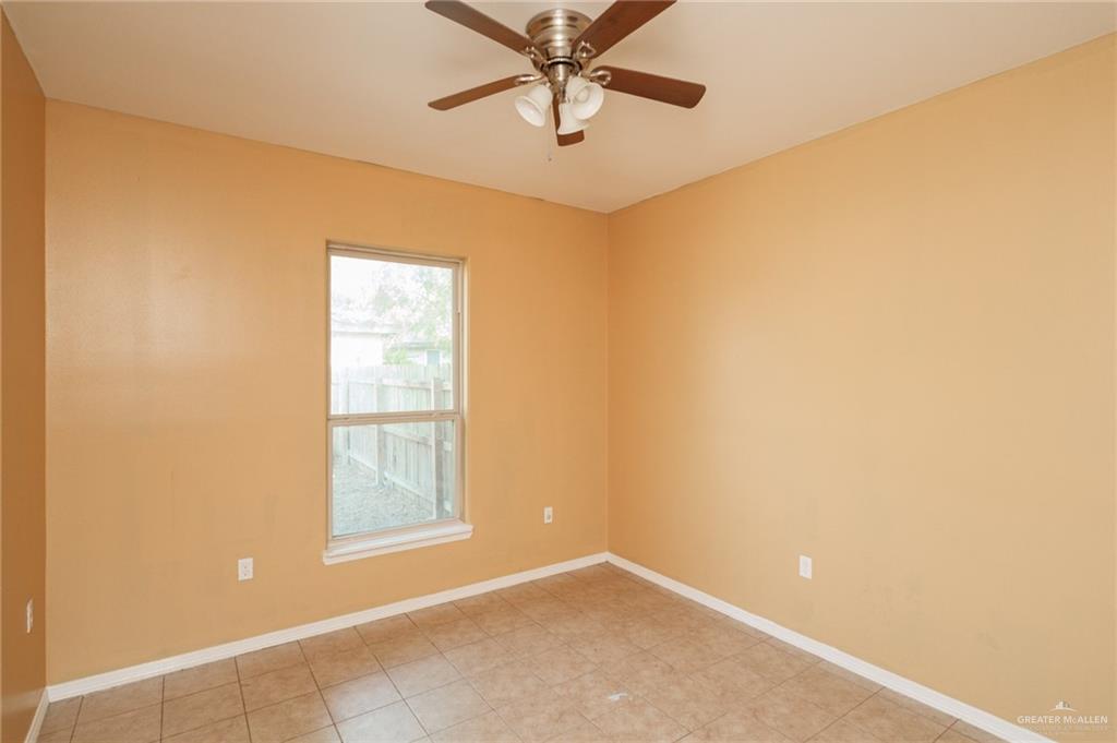 Photo 11 of 225 Lemon Drive