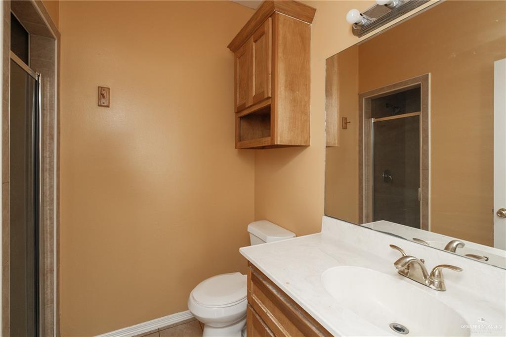 Photo 18 of 225 Lemon Drive