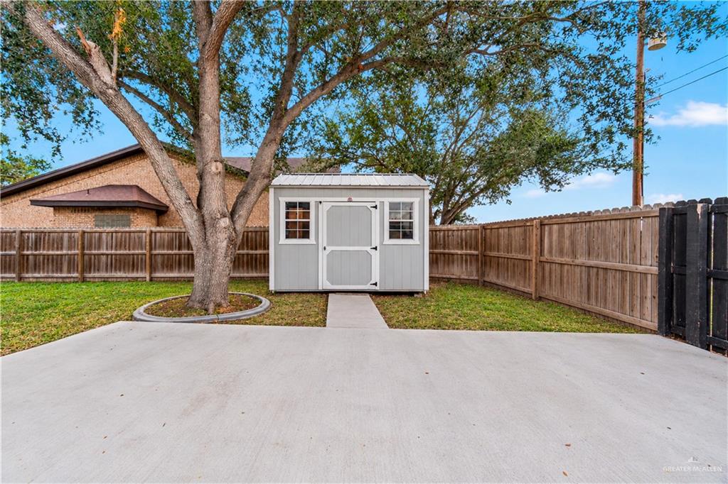 Photo 24 of 2117 Deborah Street
