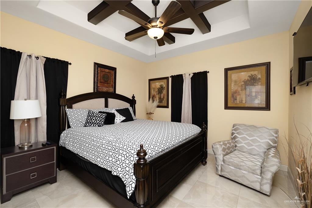 Photo 10 of 606 San Saba Street