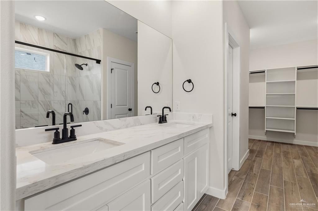 Photo 11 of 1015 Katrin Drive