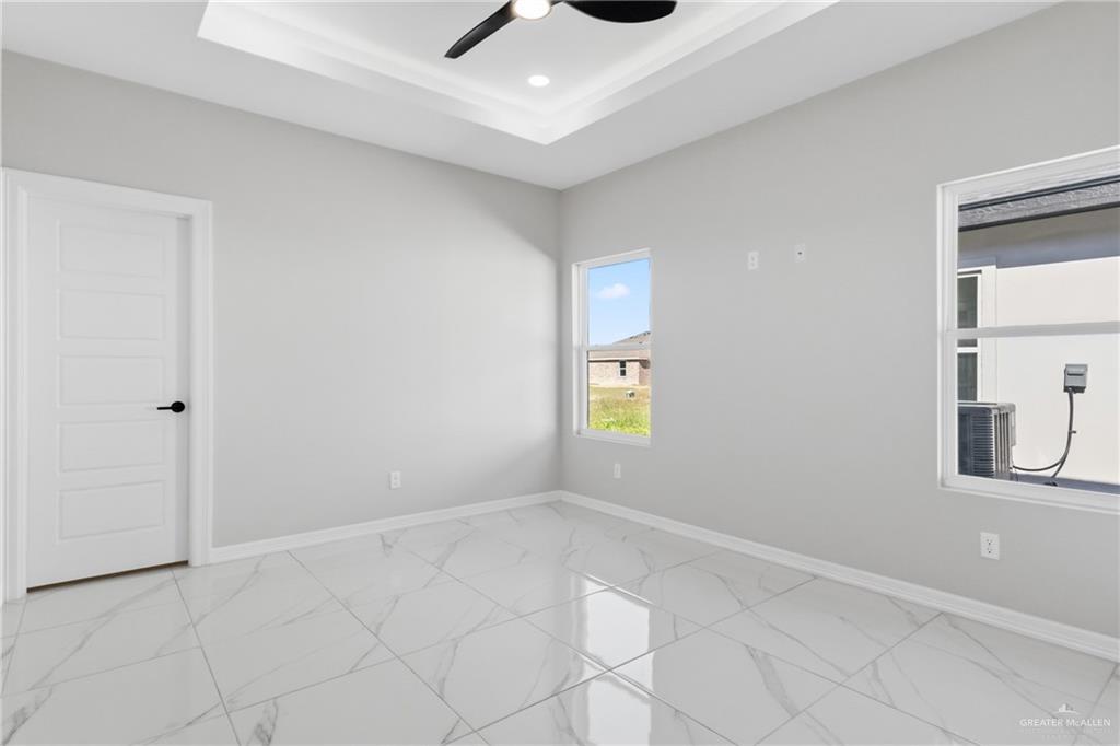Photo 9 of 421 Serg Loop