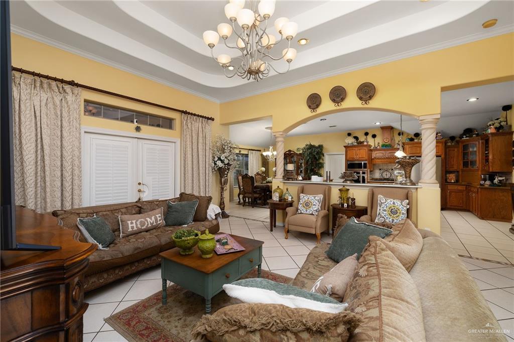 Photo 4 of 405 Anaqua Drive
