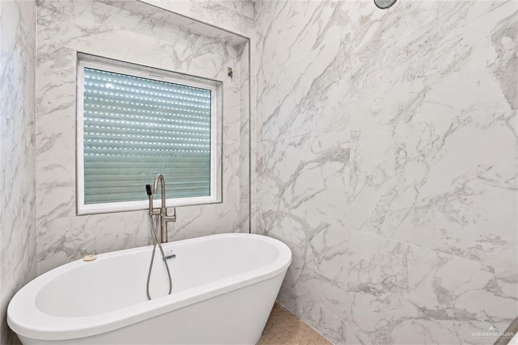Photo 14 of 5106 Gulf Boulevard #B