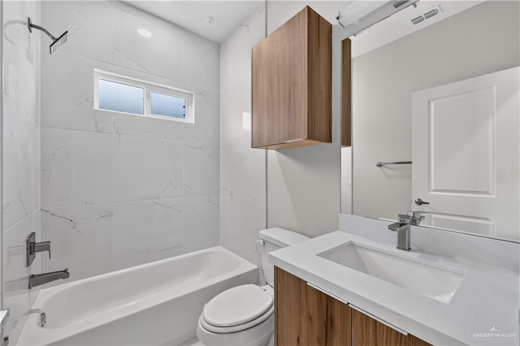 Photo 10 of 719 Coves Lane #3