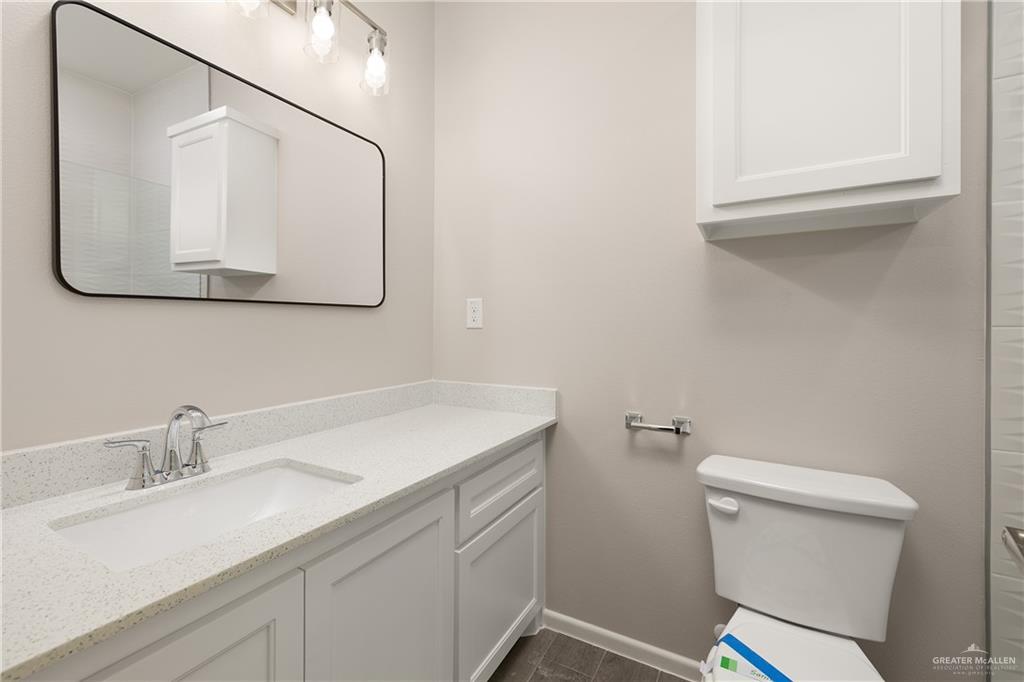 Photo 13 of 2612 Hayes Avenue