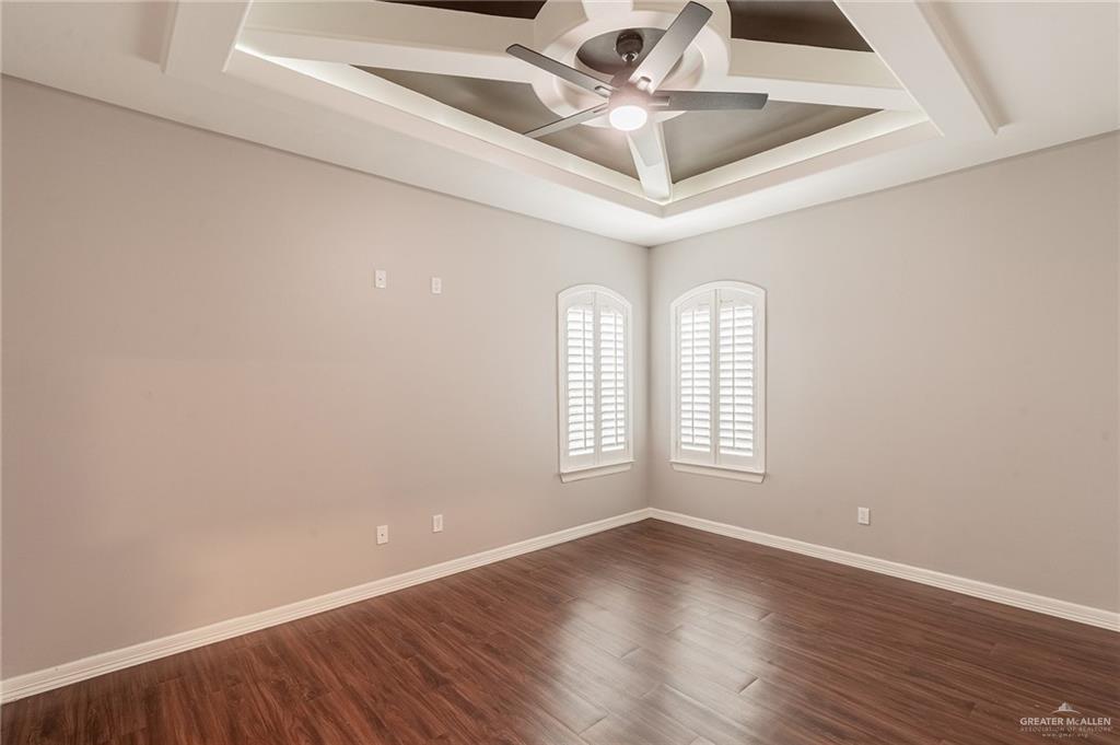 Photo 15 of 815 Cardinal Avenue