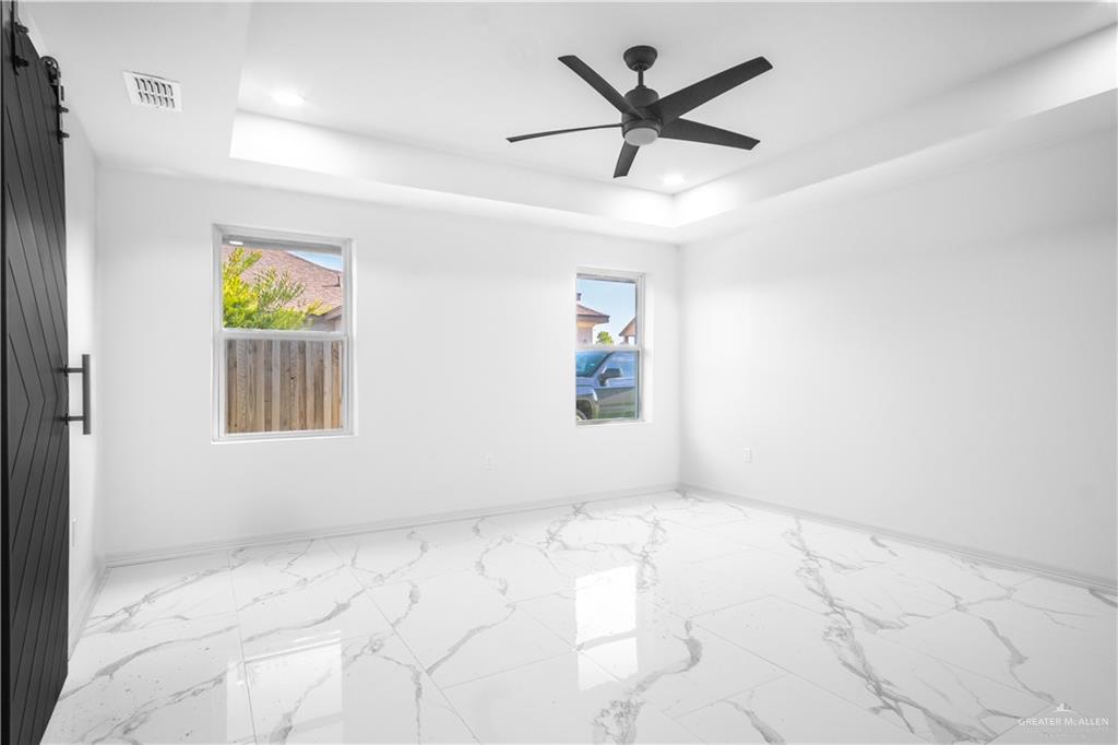 Photo 9 of 806 Sabrina Street