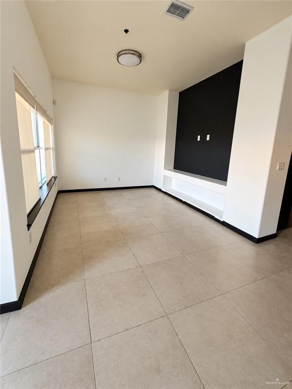 Photo 15 of 4217 Colbath Avenue #250b