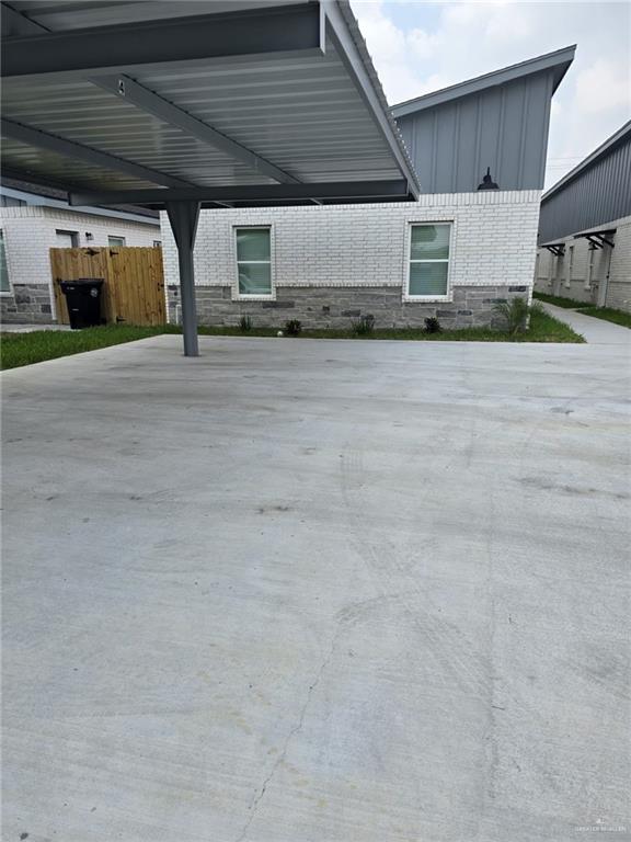 Photo 3 of 1606 Playa Drive