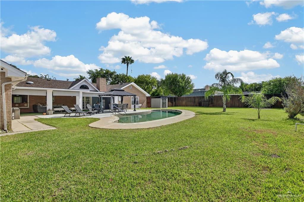 Photo 25 of 100 Whitewing Avenue