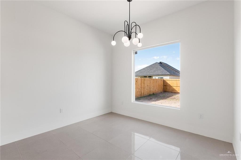 Photo 8 of 2300 Zinnia Street