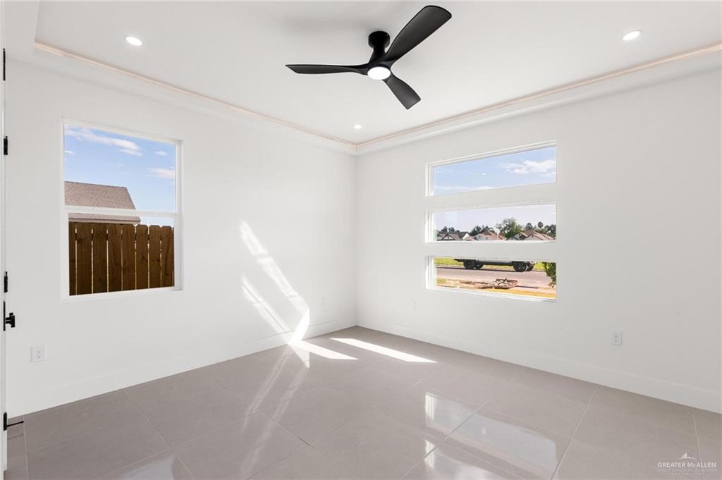 Photo 9 of 2300 Zinnia Street