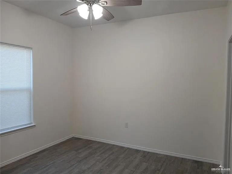 Photo 9 of 605 & 609 Cypress Avenue