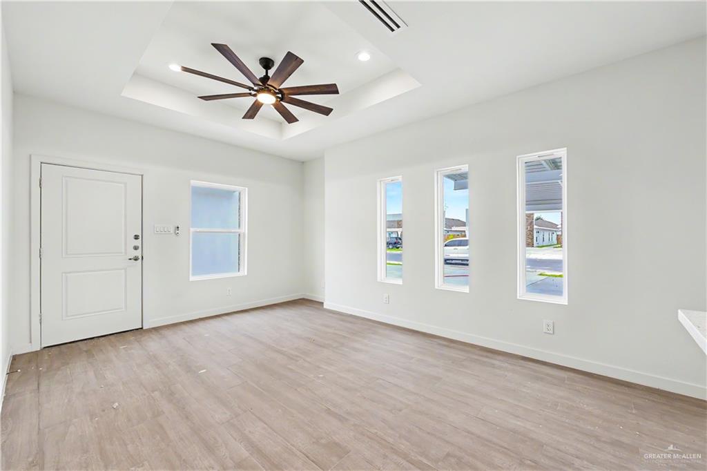 Photo 2 of 5800 Ozark Avenue