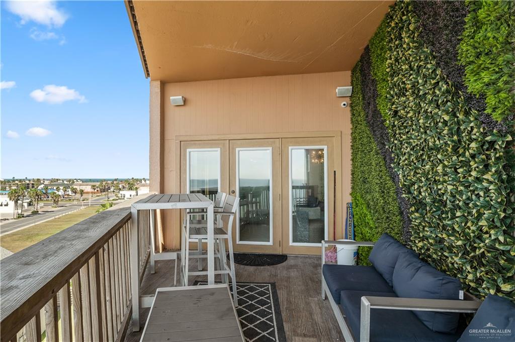 Photo 12 of 4901 Laguna Boulevard