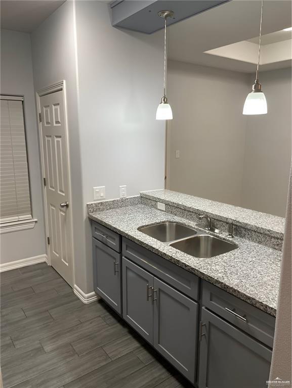Photo 9 of 2705 Primrose Avenue