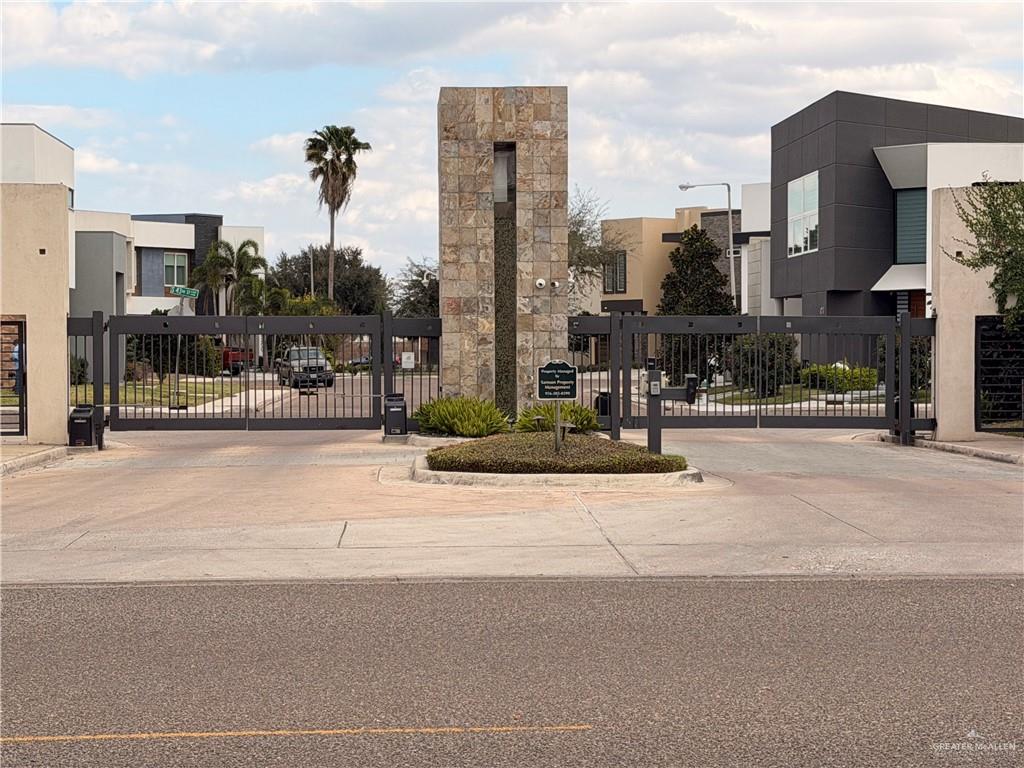 Photo 2 of 2404 43rd Street