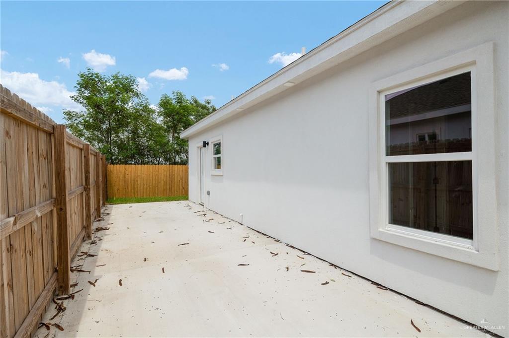 Photo 10 of 412 Acacia Street