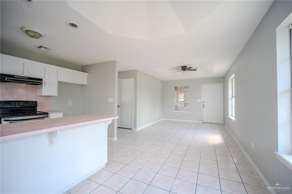 Photo 7 of 2909 Whitewing Avenue