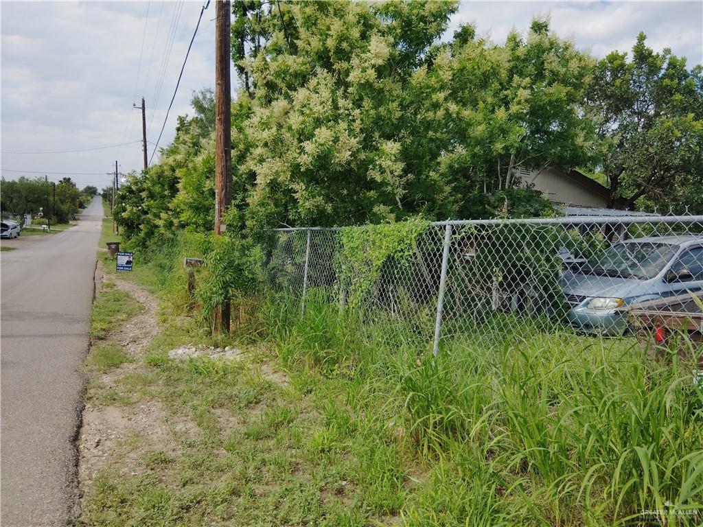 Photo 2 of 900 Garza Avenue