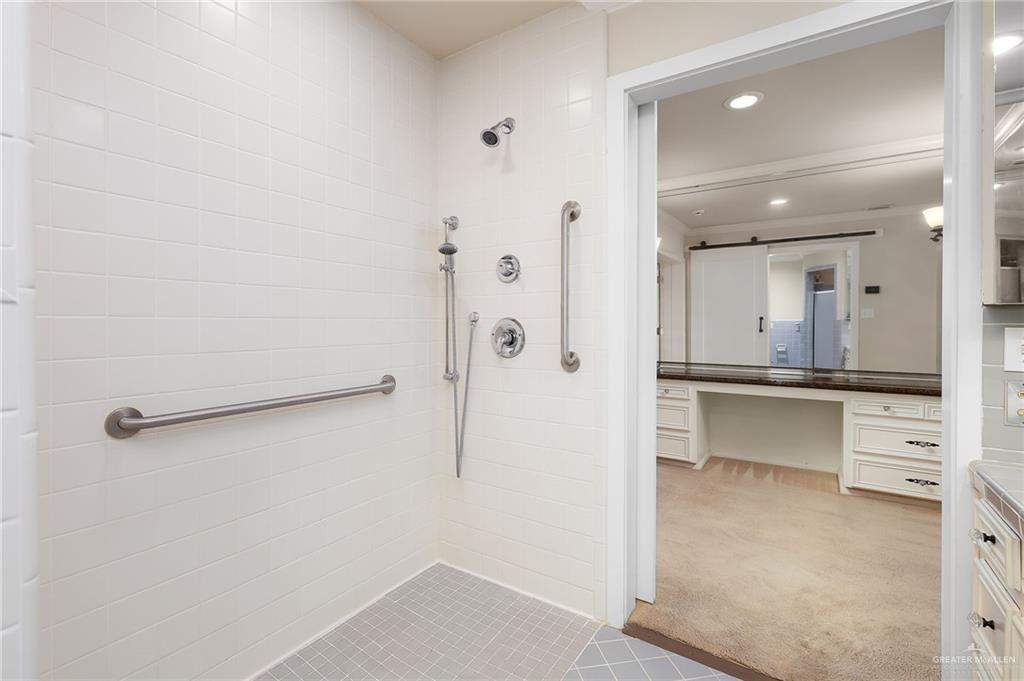 Photo 22 of 4015 Hobbs Drive