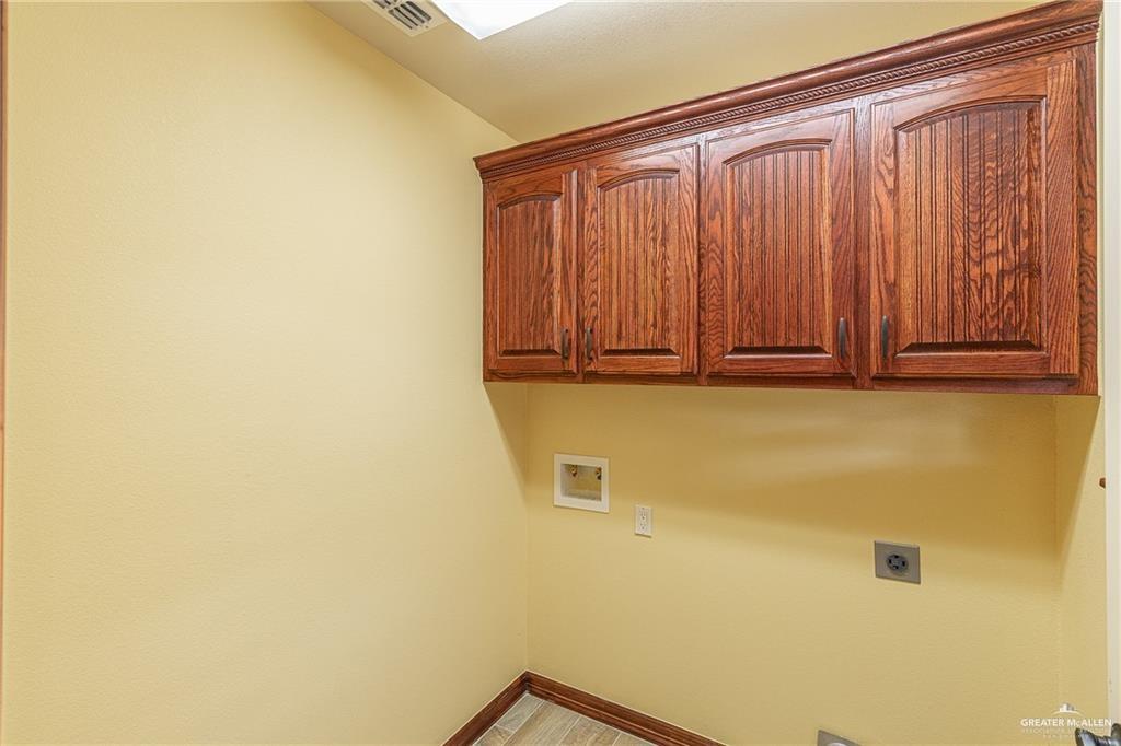 Photo 11 of 613 El Sendero Drive