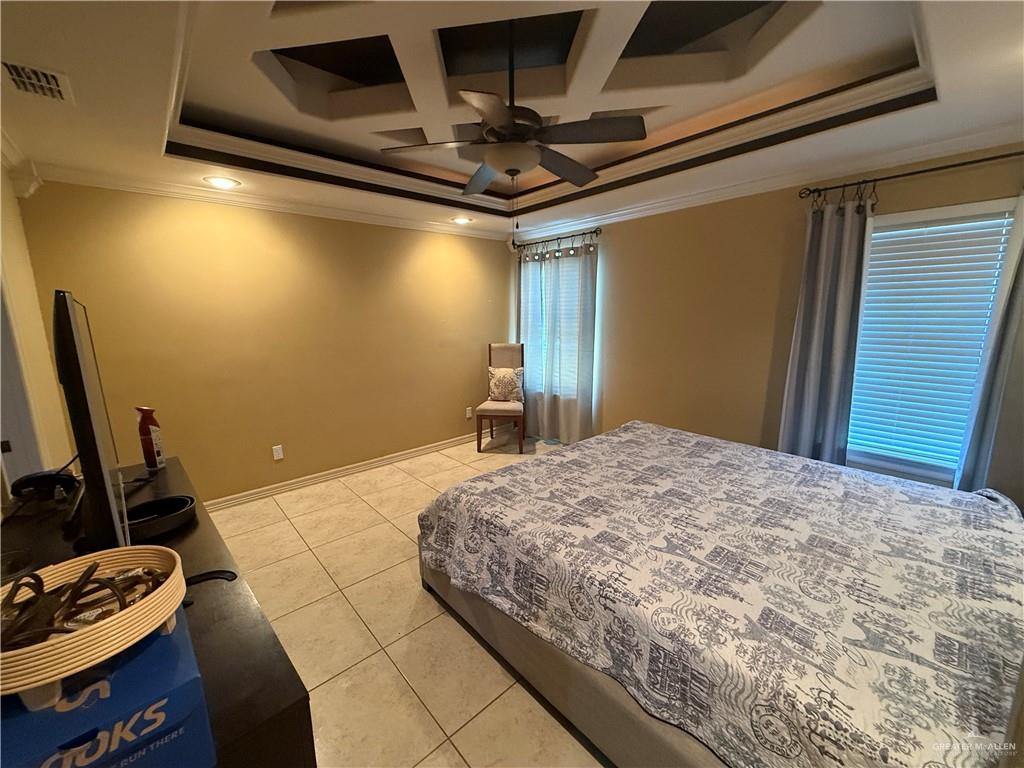 Photo 5 of 912 Canela Avenue