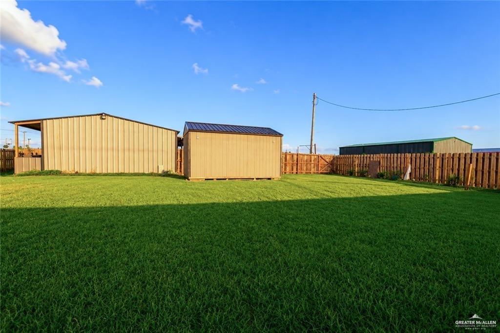 Photo 10 of 221 Dacota Avenue