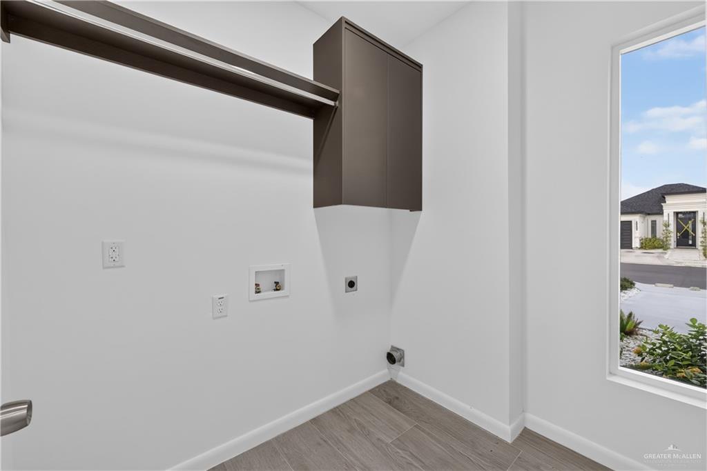 Photo 8 of 1220 Evergreen Avenue