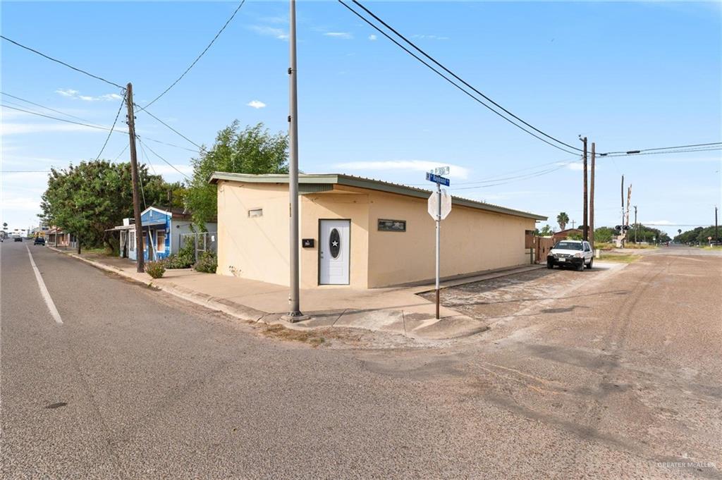 Single Family home at 293 7th Street, Raymondville, Texas
