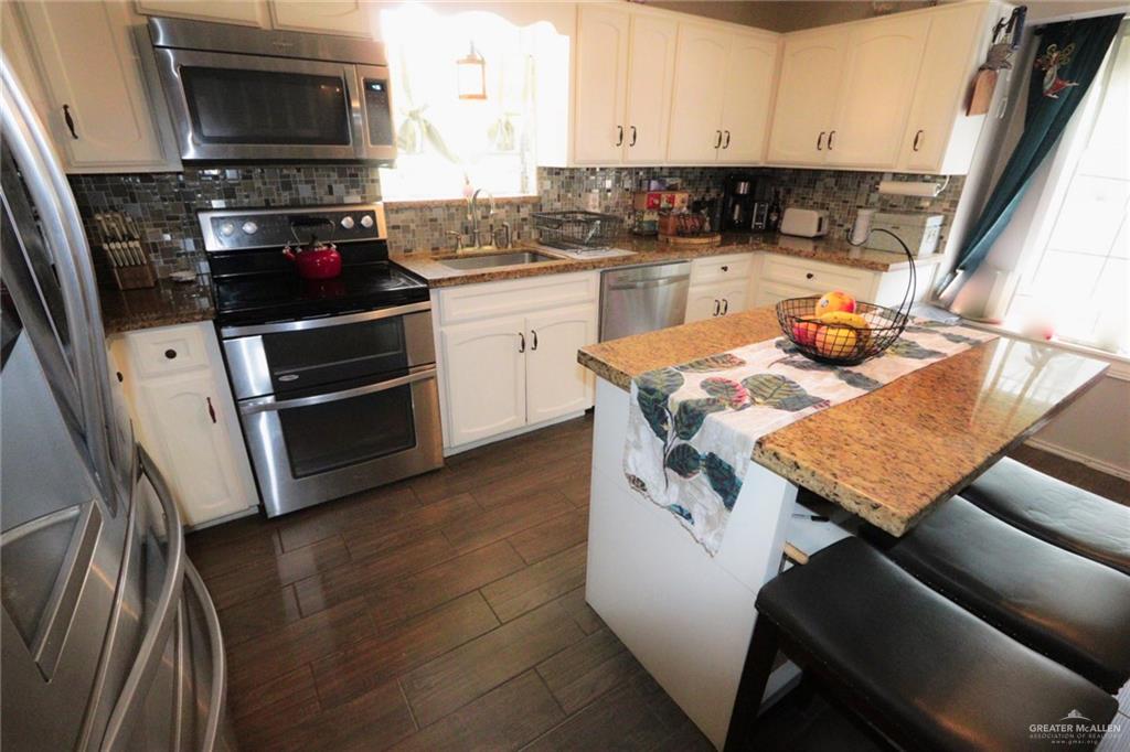 Photo 4 of 1405 Brier Street