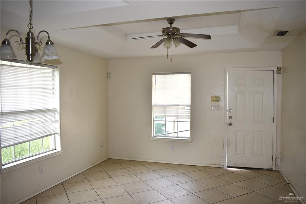 Photo 2 of 314 Albatross Avenue