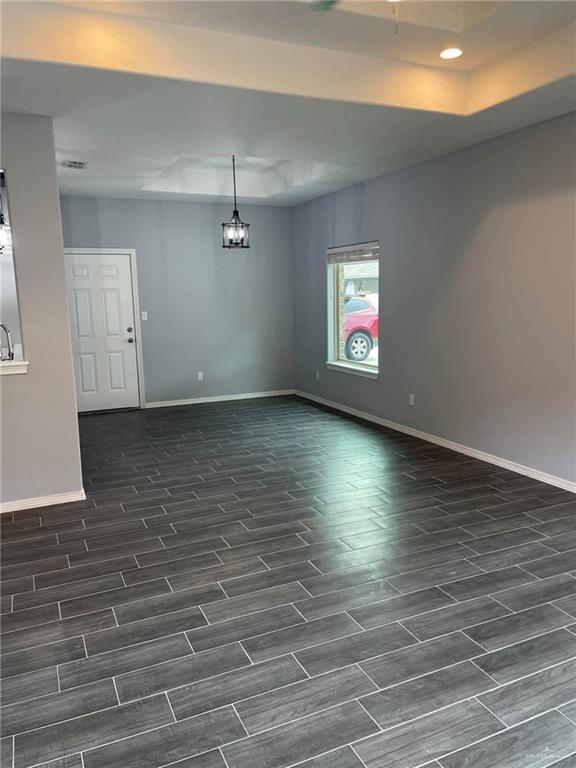 Photo 3 of 2709 Primrose Avenue