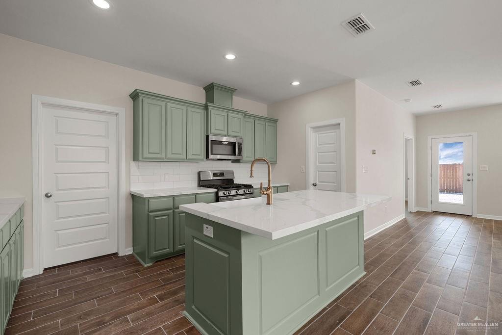 Photo 4 of 2615 40th Street