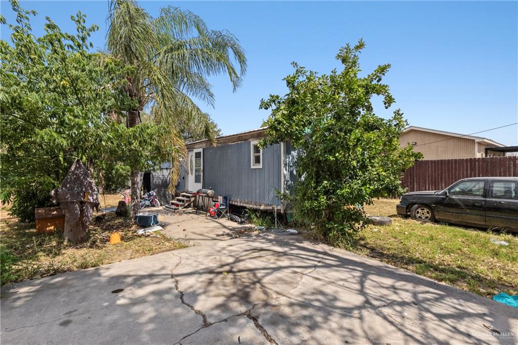 Photo 19 of 1606 Coconut Palm Avenue