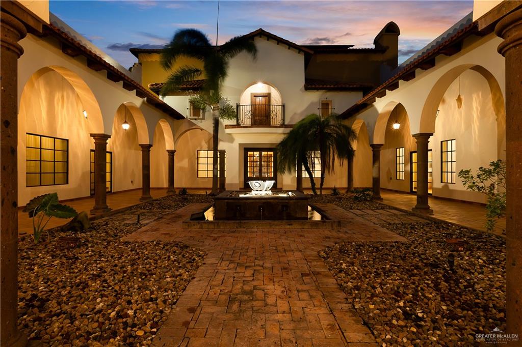 Photo 11 of 2304 Antigua Drive
