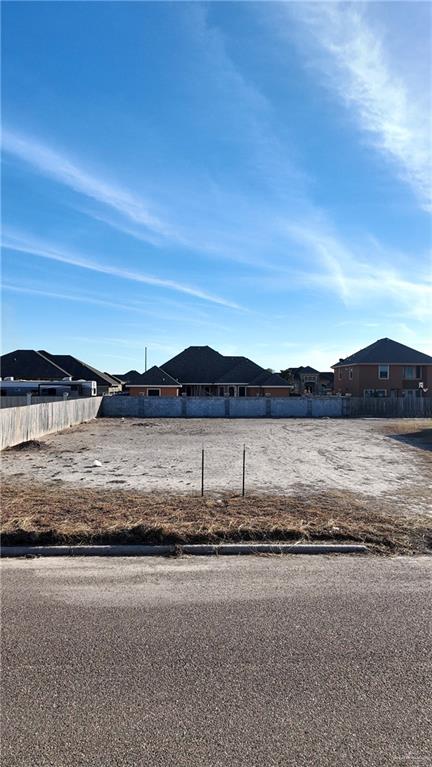 Photo 2 of 404 River Crest Street