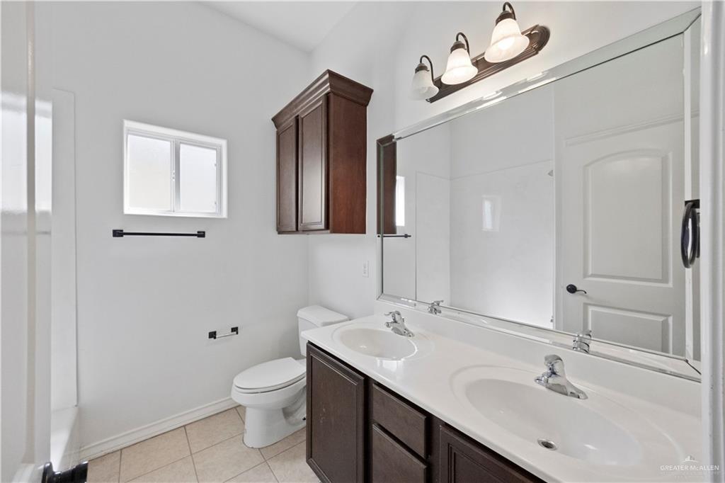 Photo 10 of 3207 Omega Street