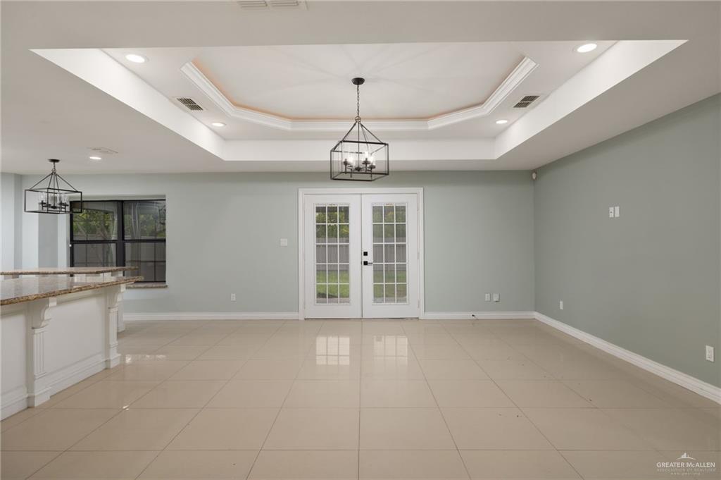 Photo 4 of 3300 Kiwi Avenue