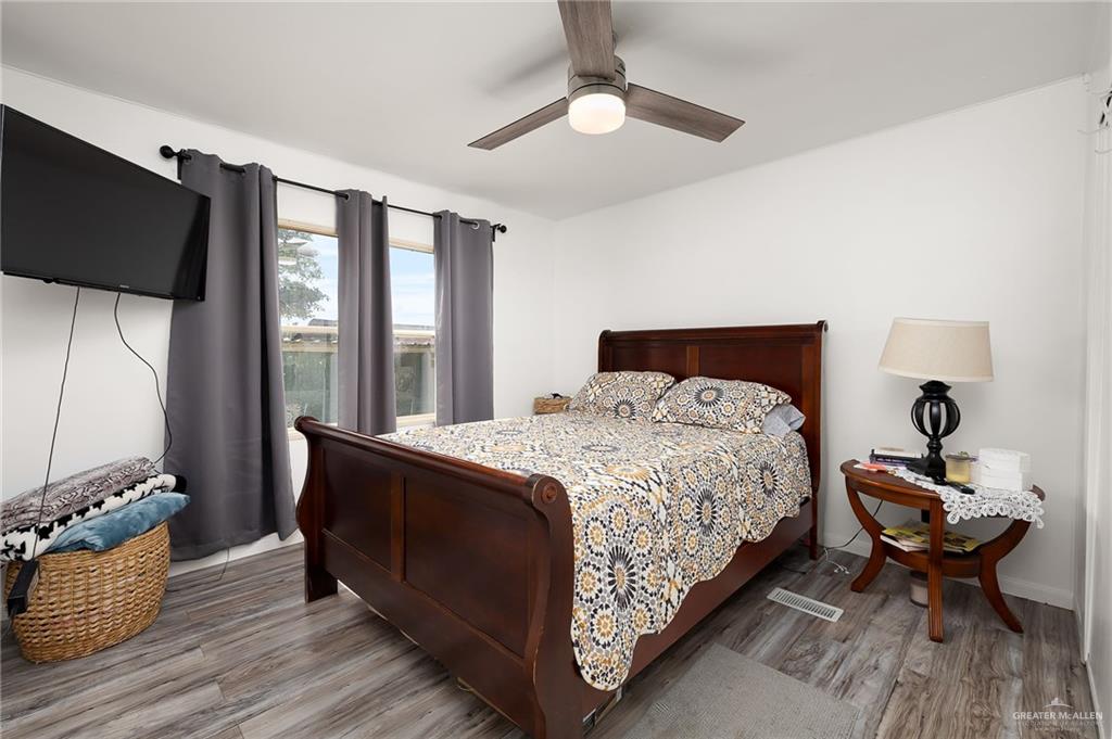 Photo 8 of 8406 Lago Vista Drive