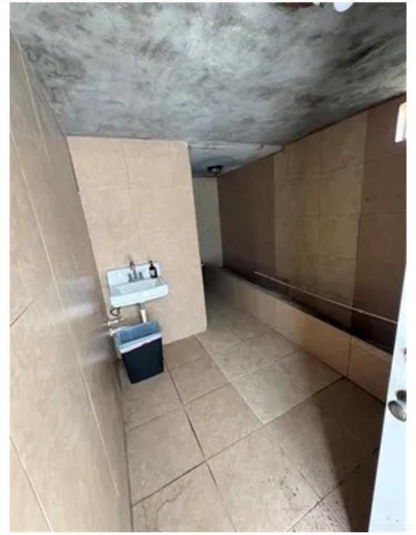 Photo 15 of 6601 Sandy Lane