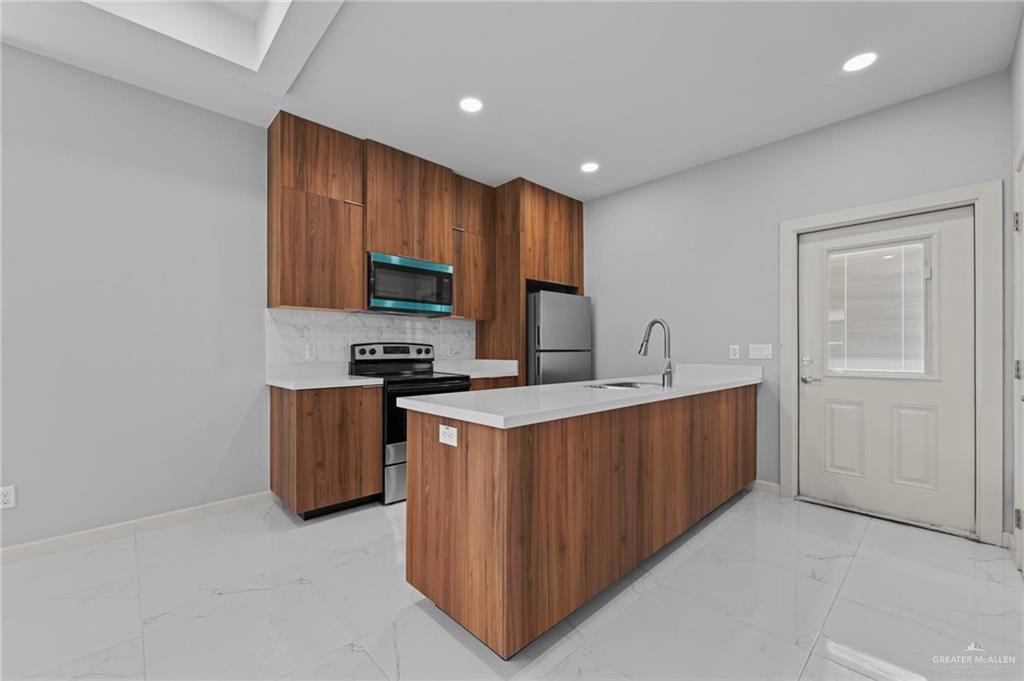 Photo 5 of 719 Coves Lane #2