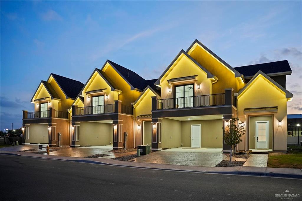 Townhome home at 644 Esplanade Court, Harlingen, Texas