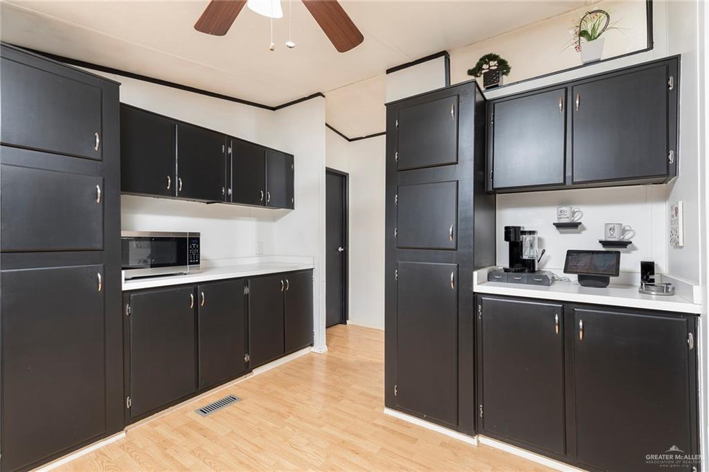 Photo 9 of 2813 Montgomery Drive